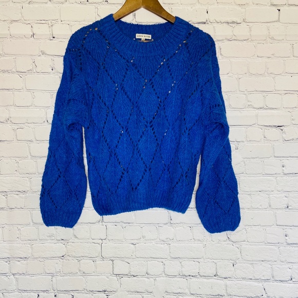 Moon River Sweaters - Moon River Crew Neck Sweater